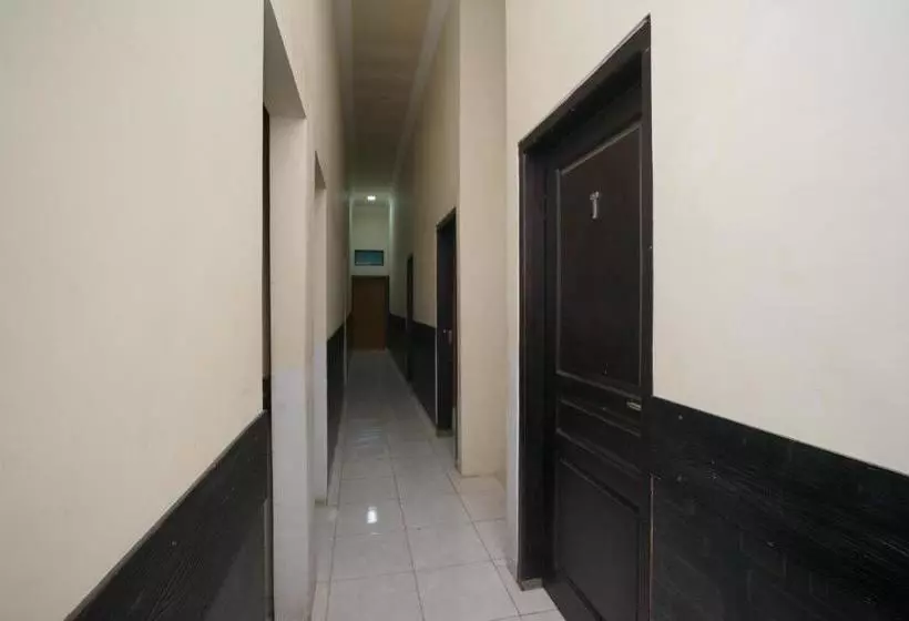 هتل Oyo 2525 Rumah Bromo