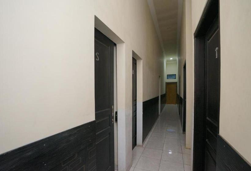 Hotel Oyo 2525 Rumah Bromo