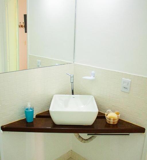 膳宿费 Vila Jabutis