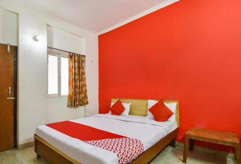 酒店 Oyo 66602 Apple Hut