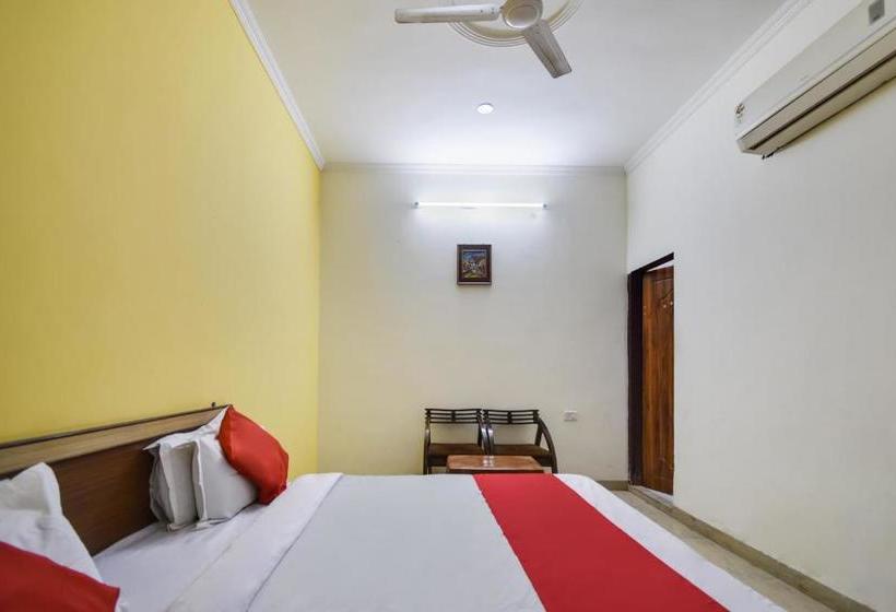 酒店 Oyo 66602 Apple Hut