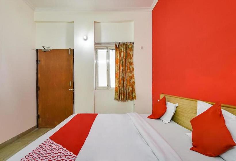 酒店 Oyo 66602 Apple Hut