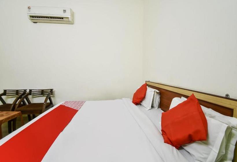 酒店 Oyo 66602 Apple Hut