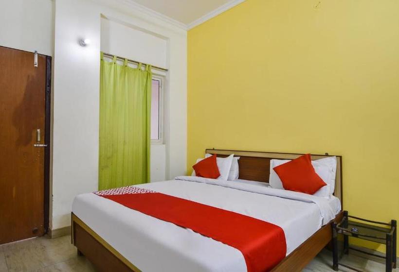 酒店 Oyo 66602 Apple Hut