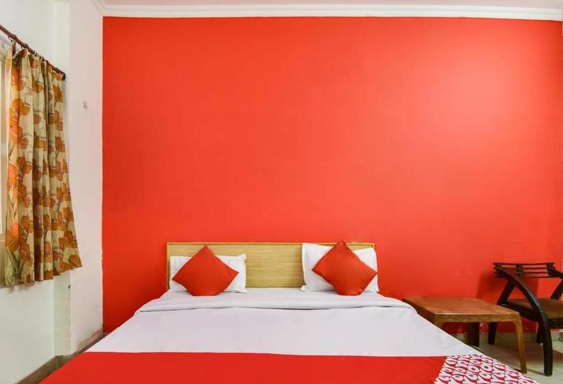 酒店 Oyo 66602 Apple Hut