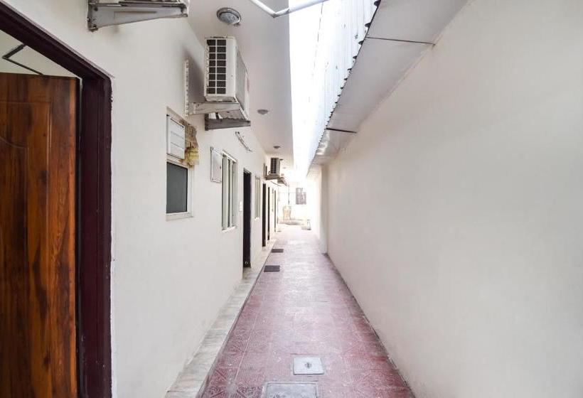 酒店 Oyo 66602 Apple Hut