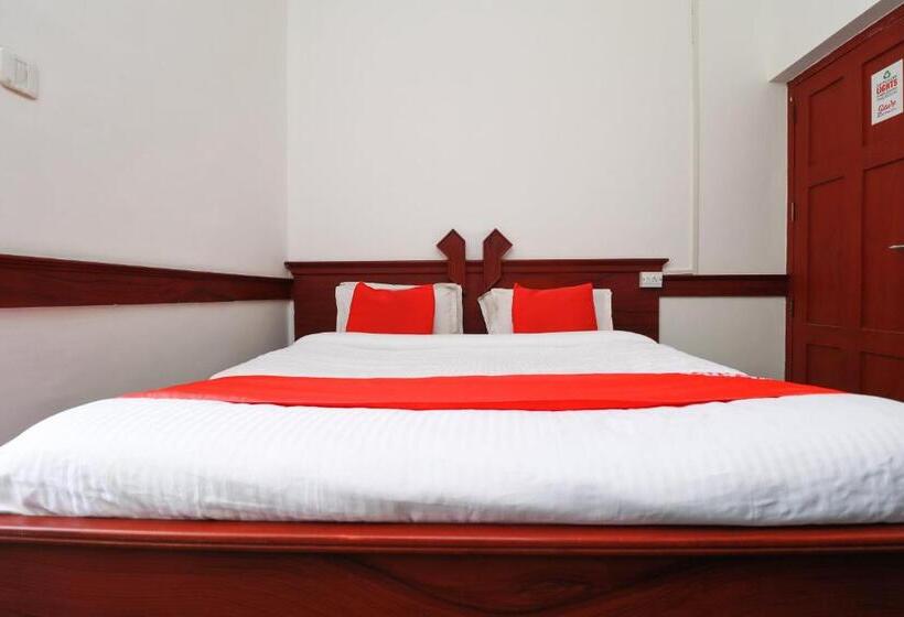 فندق Oyo 67591 Space Park Residency