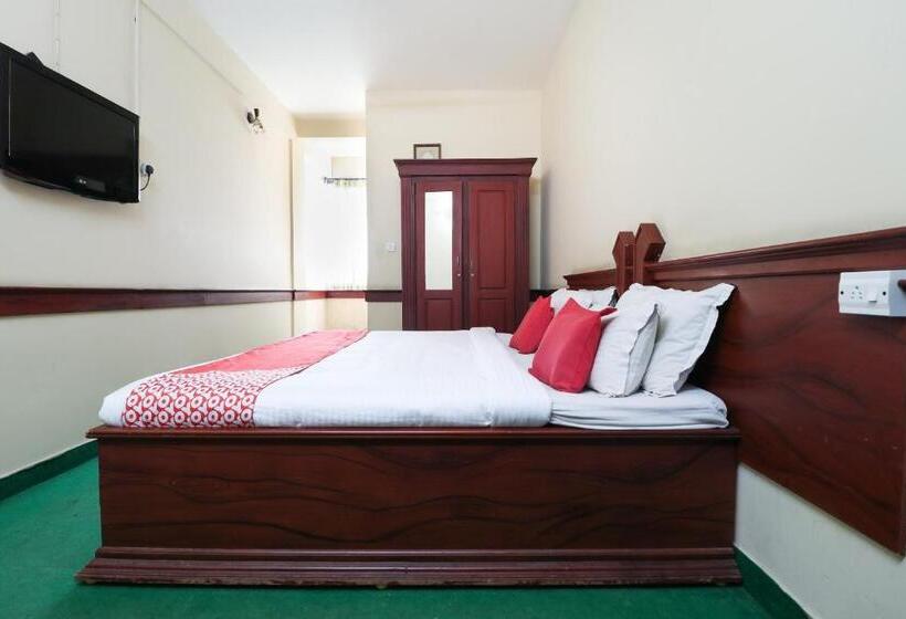 فندق Oyo 67591 Space Park Residency