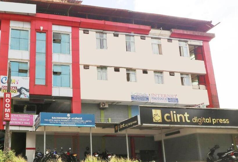 فندق Oyo 67591 Space Park Residency