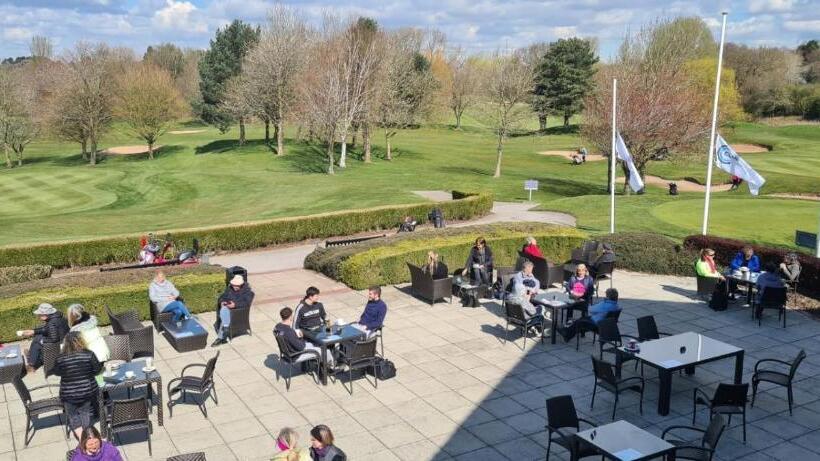 Отель The Tytherington