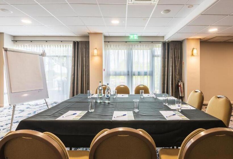 Отель The Tytherington