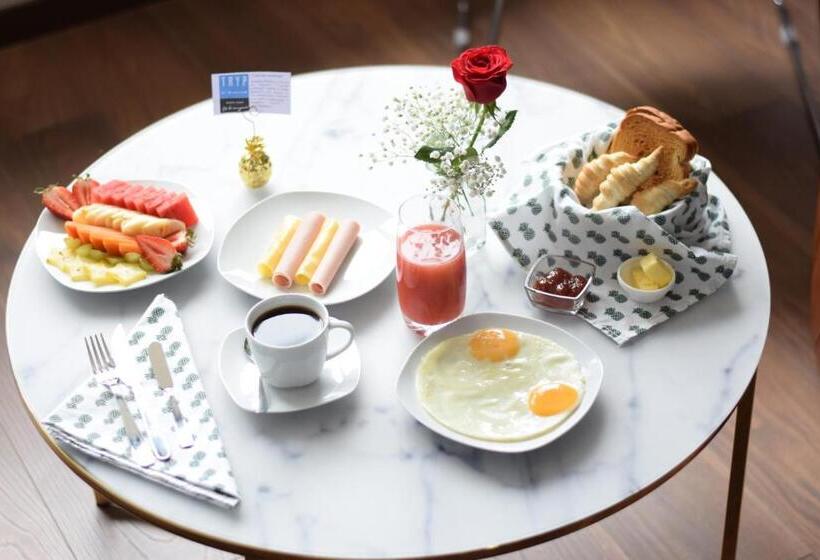 هتل Tryp By Wyndham Santa Cruz