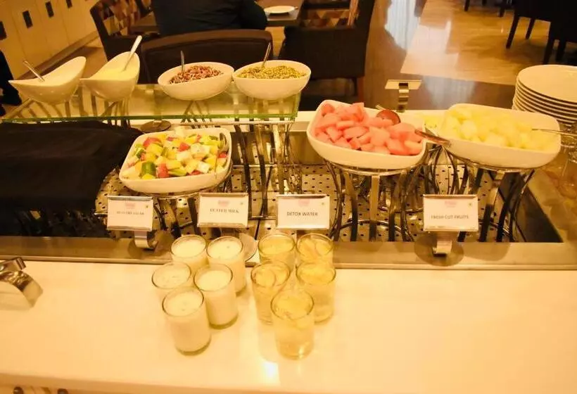 Hotelli Ramada By Wyndham Aligarh Gt Road