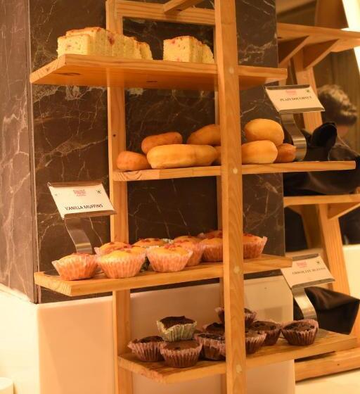 ホテル Ramada By Wyndham Aligarh Gt Road