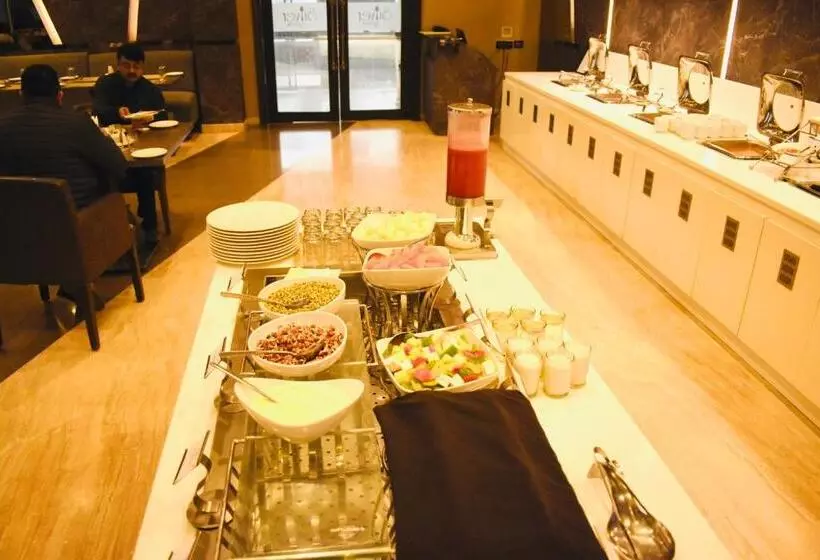 Hotelli Ramada By Wyndham Aligarh Gt Road