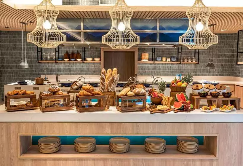 Hotelli Hilton Garden Inn Phuket, Thailand