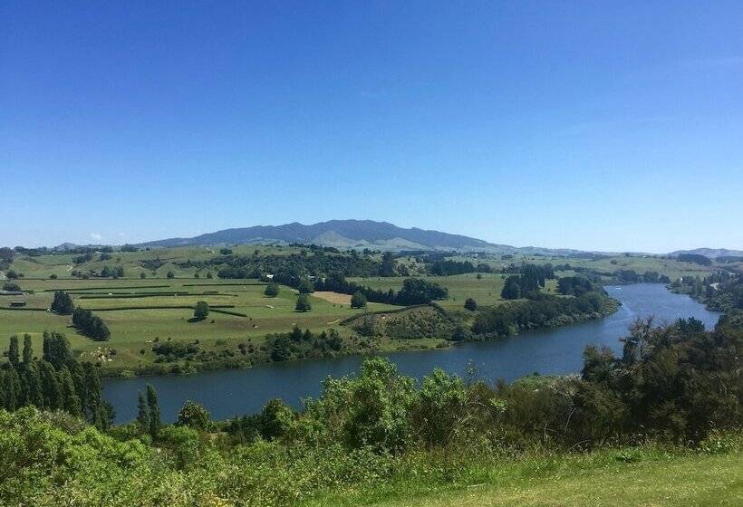 酒店 Lake Karapiro Lodge