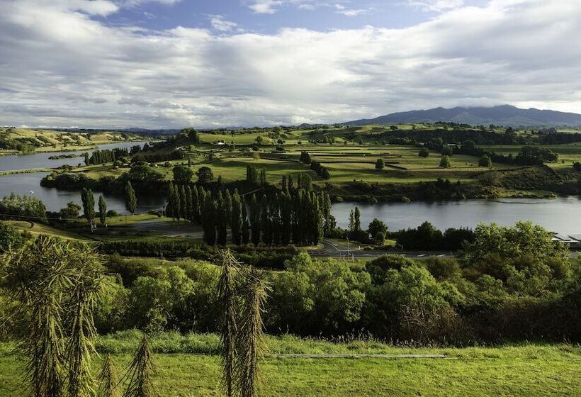 酒店 Lake Karapiro Lodge