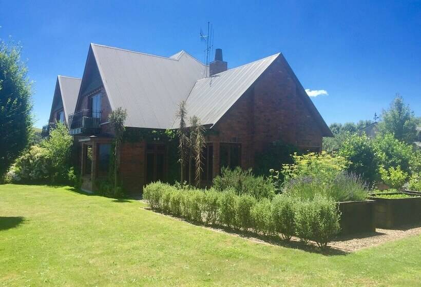 酒店 Lake Karapiro Lodge