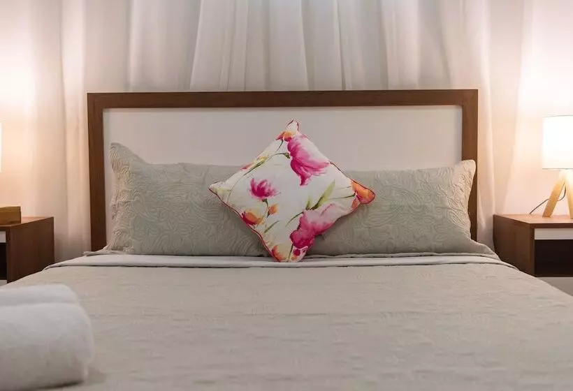 Ambience Of Airlie   Airlie Beach