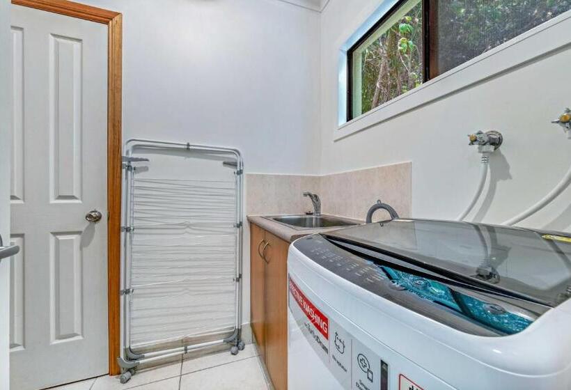 Ambience Of Airlie Airlie Beach