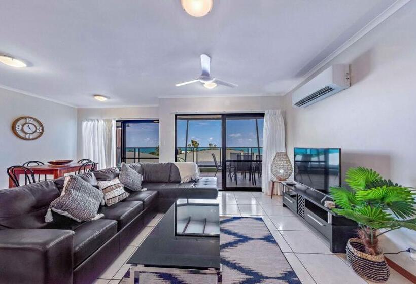 Ambience Of Airlie Airlie Beach