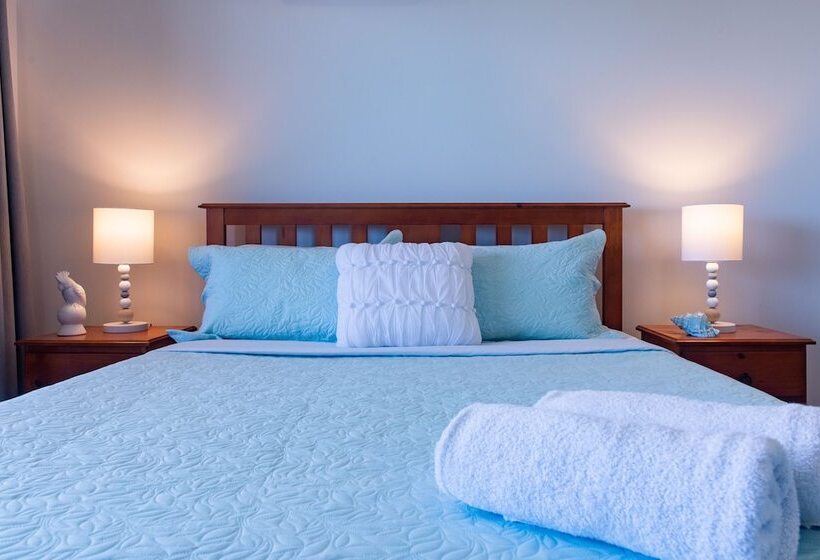 Ambience Of Airlie Airlie Beach