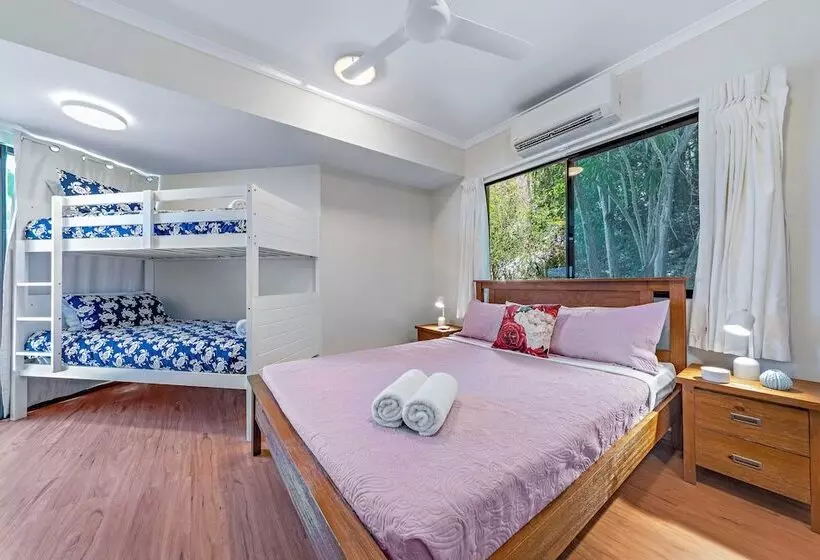 Ambience Of Airlie   Airlie Beach