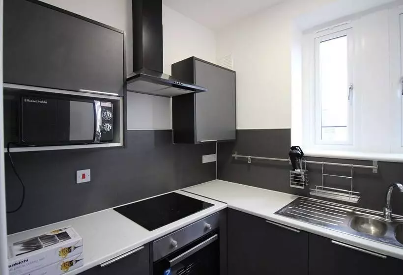 Apartments St Thomas Road