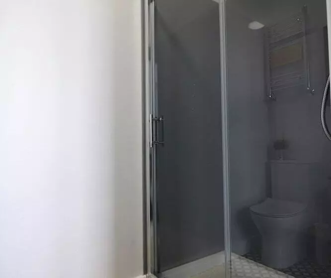 Apartments St Thomas Road