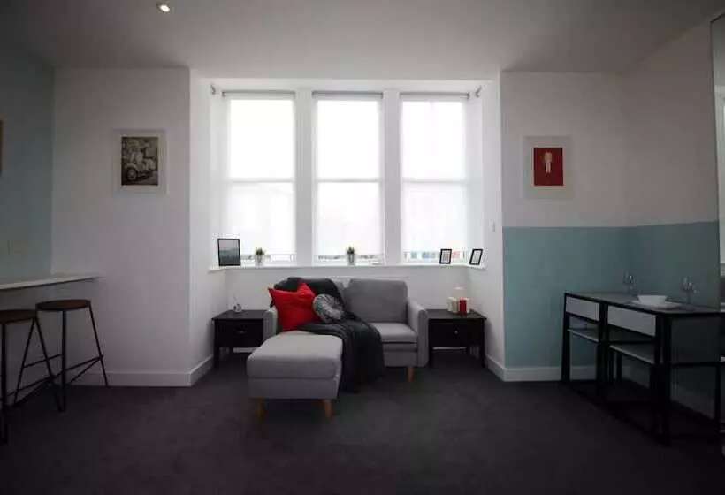 Apartments St Thomas Road