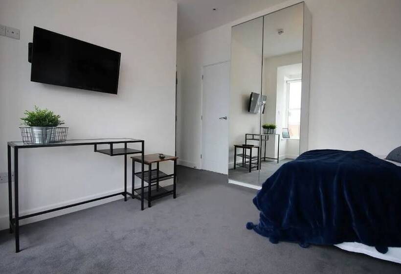 Apartments St Thomas Road