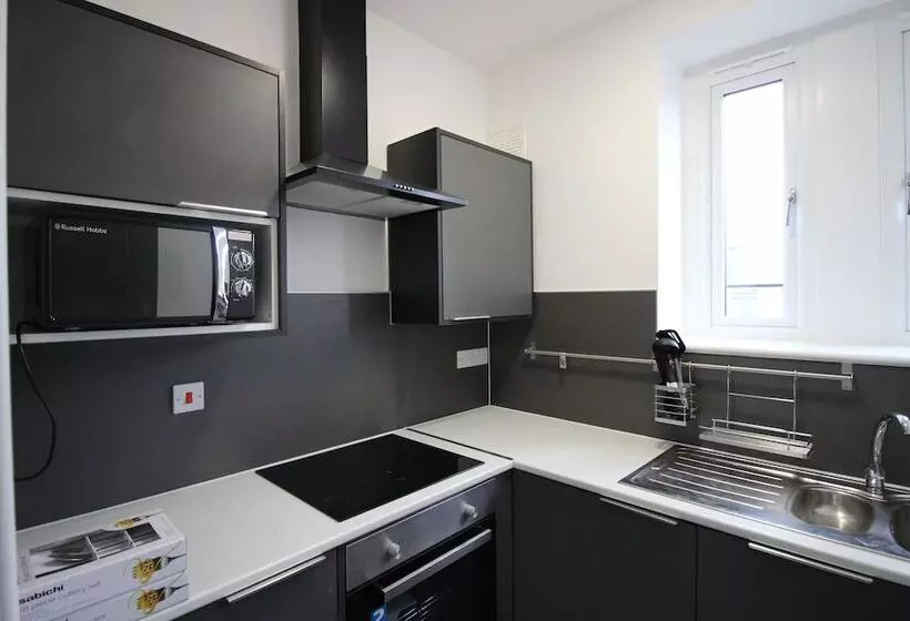 Apartments St Thomas Road