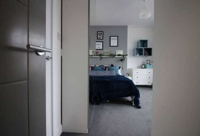 Apartments St Thomas Road