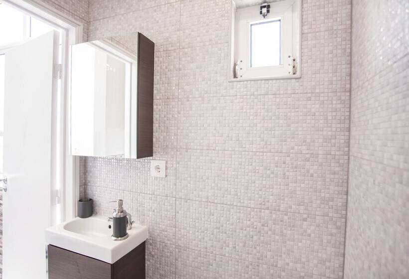 Central & Cosy Apartment