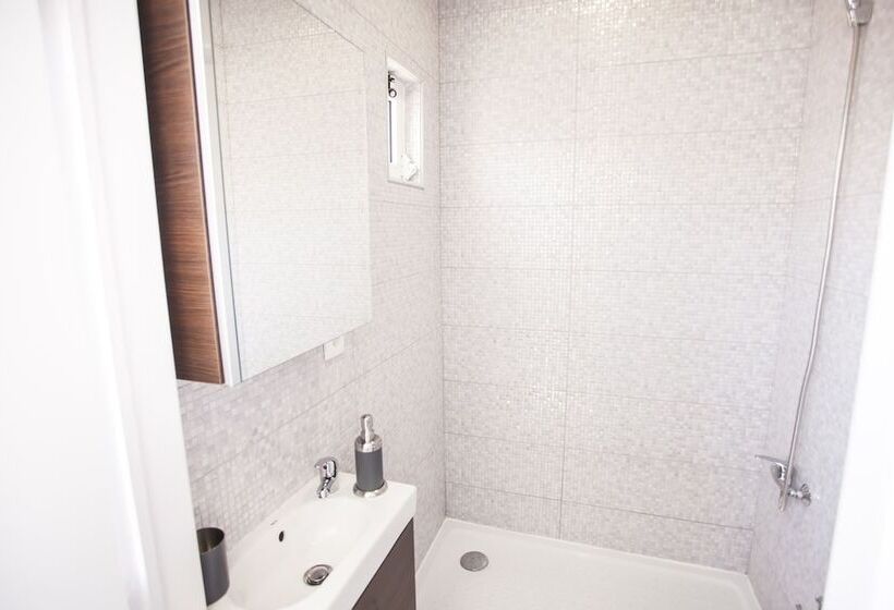 Central & Cosy Apartment