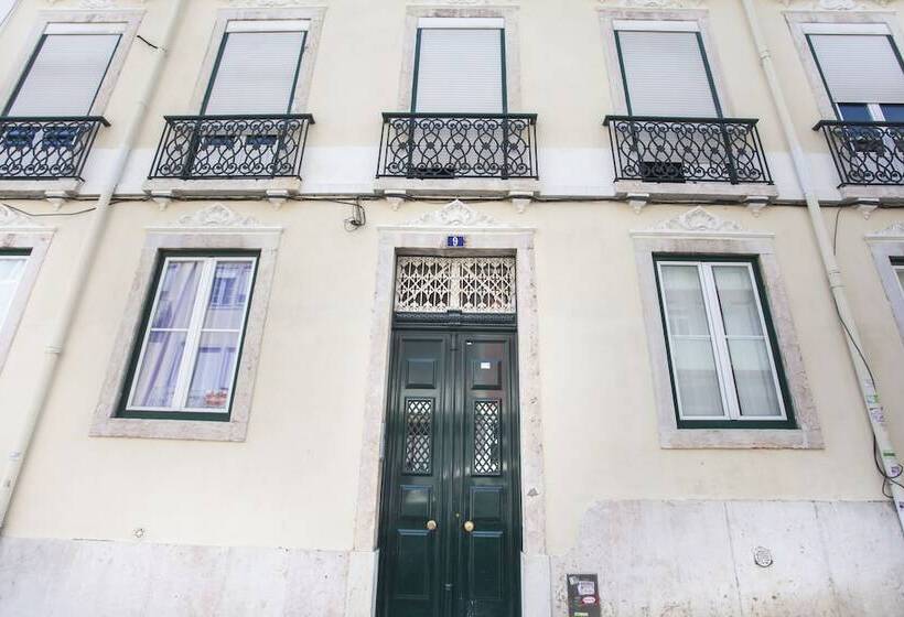 Central & Cosy Apartment