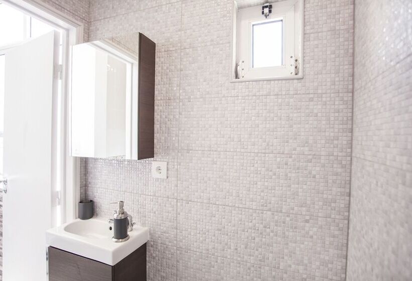 Central & Cosy Apartment