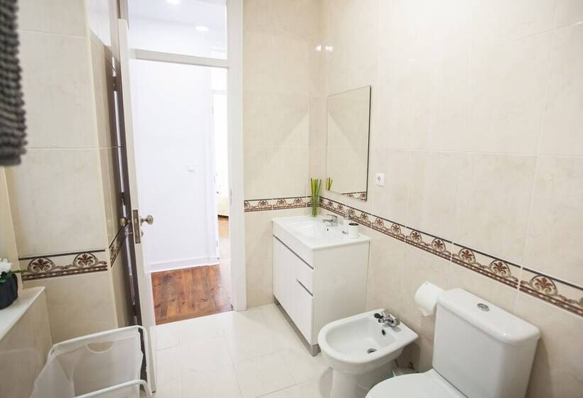 Central & Cosy Apartment