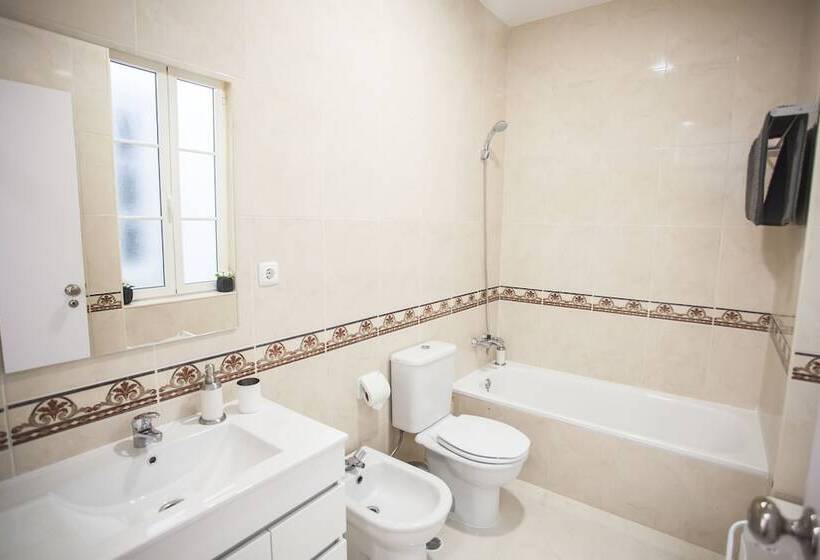 Central & Cosy Apartment