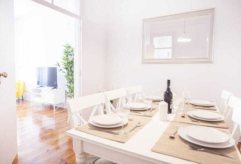 Central & Cosy Apartment