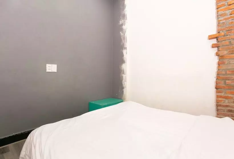 Dgreen Hostel