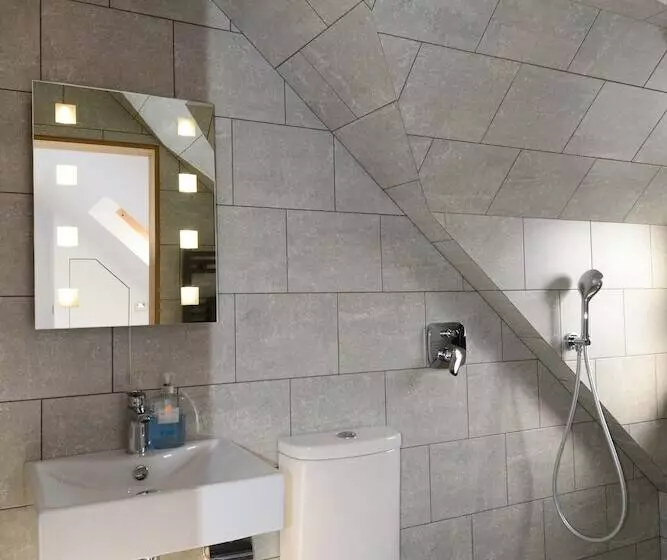 Dove House Cottage 1