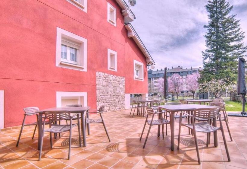 مسافرخانه Pura Vida Pirineos