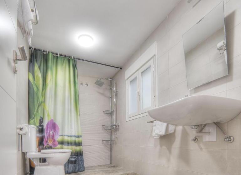 مسافرخانه Pura Vida Pirineos