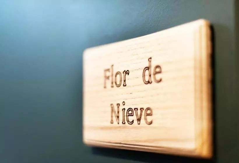 簡易ホテル Pura Vida Pirineos