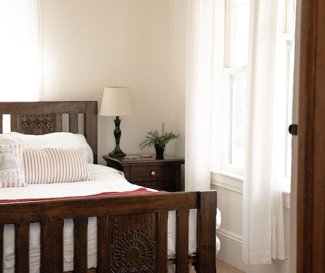 فندق فئة نجمة واحدة Zo Wines Estate