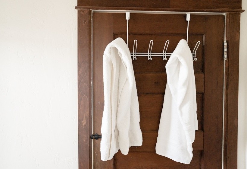 فندق فئة نجمة واحدة Zo Wines Estate