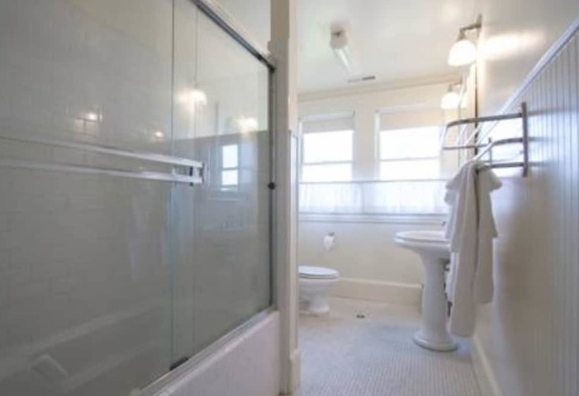 فندق فئة نجمة واحدة Zo Wines Estate