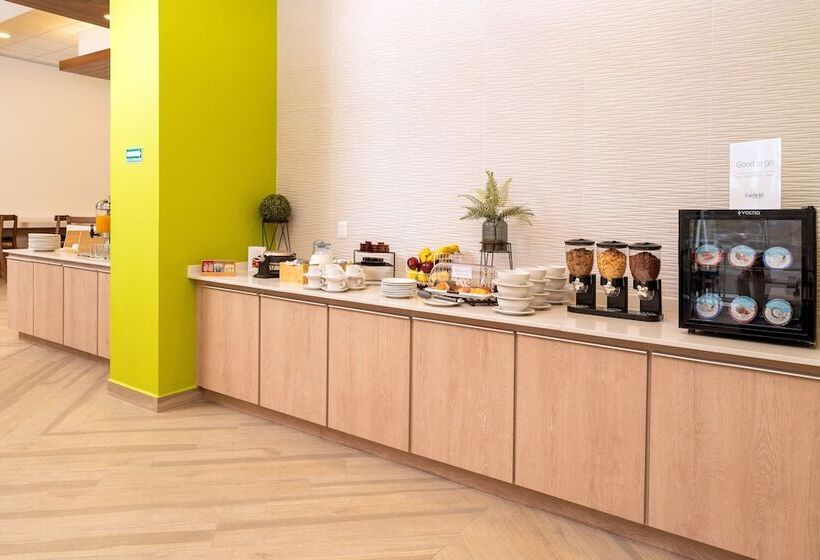 هتل Fairfield By Marriott Inn & Suites San Luis Potosi